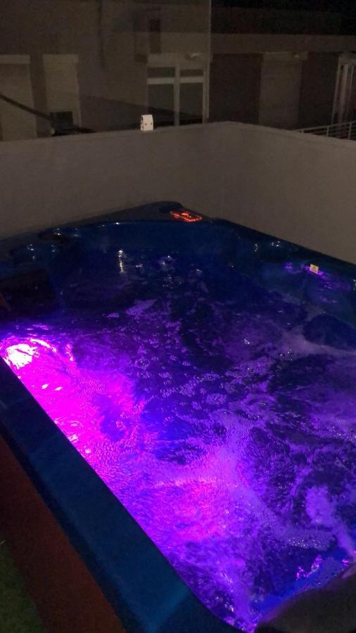 Beach, Penthouse&jacuzzi Appartement *